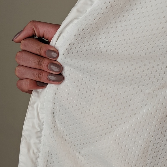 White Nautica Jacket / Windbreaker Zip Pockets With Hood Size L - Picture 7 of 8